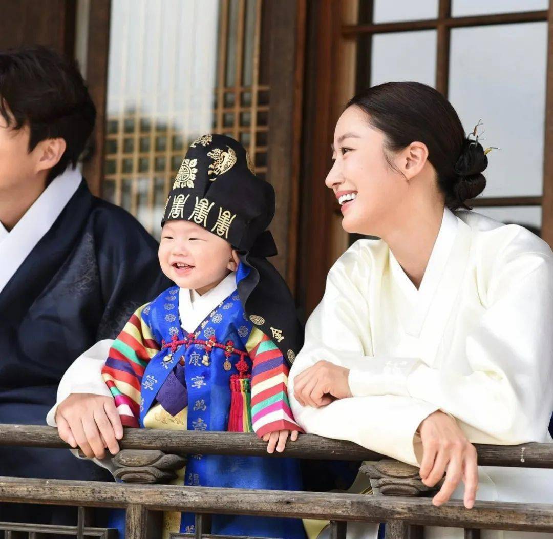 还记得李准基吗?41岁了还长这样?_男人_孔吉_电影