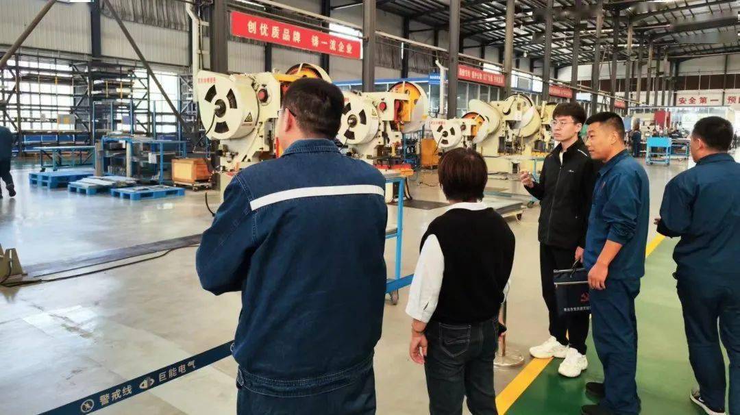 寿光市环保局实地指导农村生活污水处理工作.