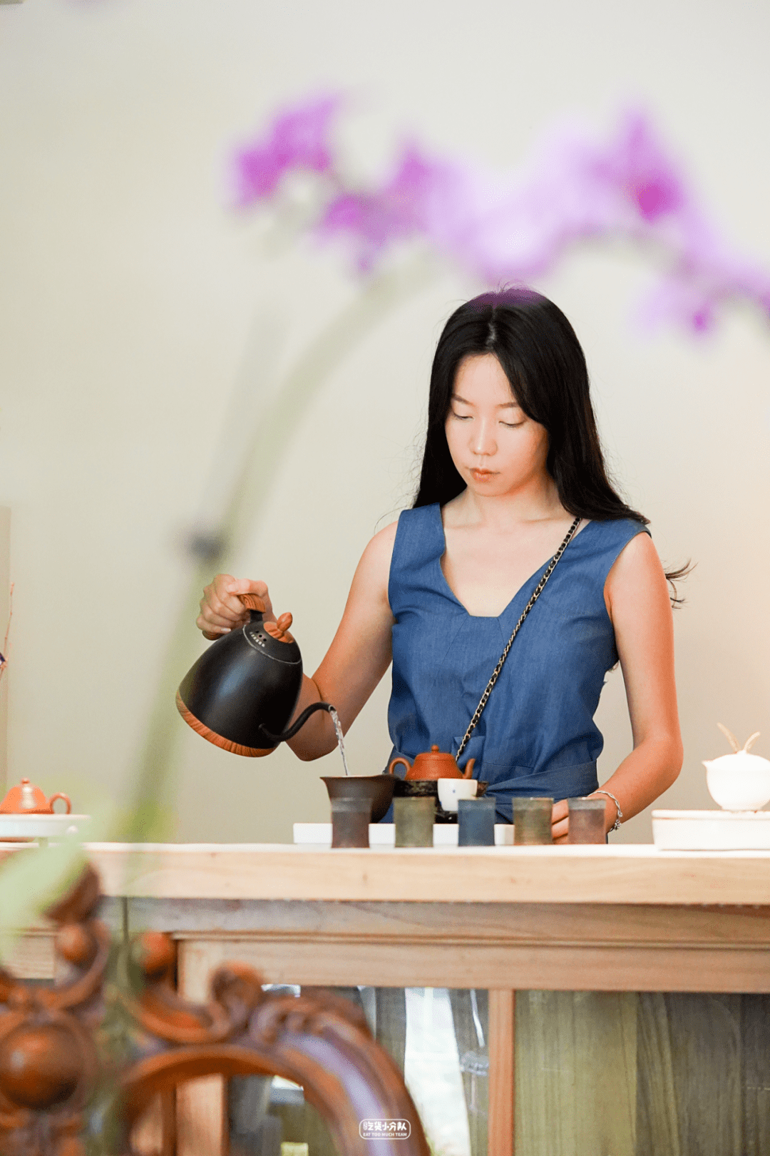 除了是家深藏不露的素食餐厅,这也是一家专业度颇高的茶馆.