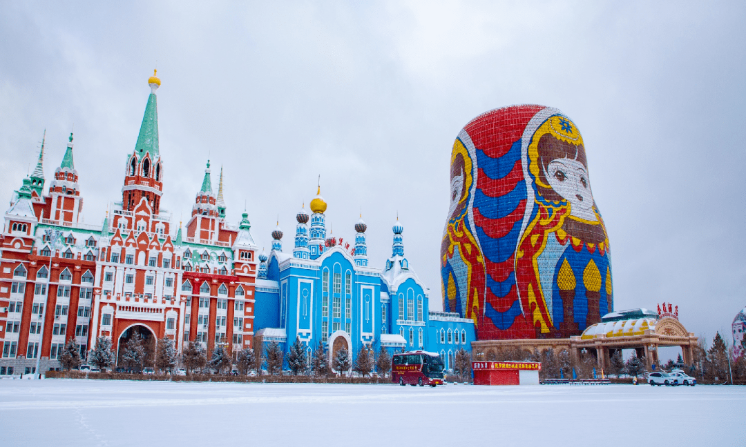 冬天来到满洲里,呈现在你面前的是一个梦幻的冰雪童话世界,快来开启一