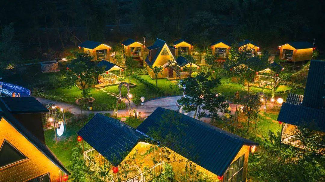 【清远·英西峰林小华山】超浪漫半山20 天然温泉爽泡!