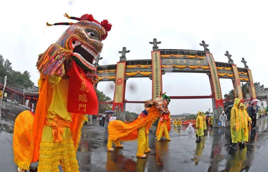 第32届世客会客家宗祠祭祖大典在赣县区举行_嘉宾_明心武_值班