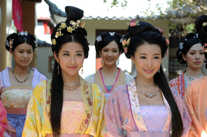 tvb花旦再穿13年前《公主嫁到》戏服!重现四公主美貌!