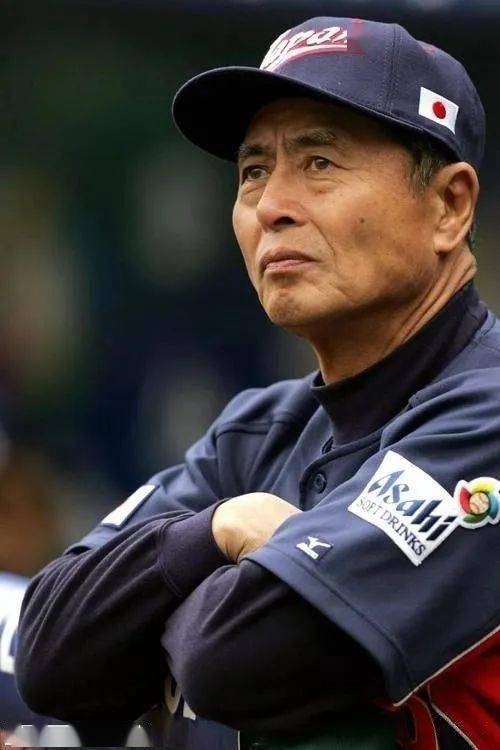 分享| 旅日华侨王贞治签名银章 纪念棒球之王破纪录_日本_汉克·阿伦