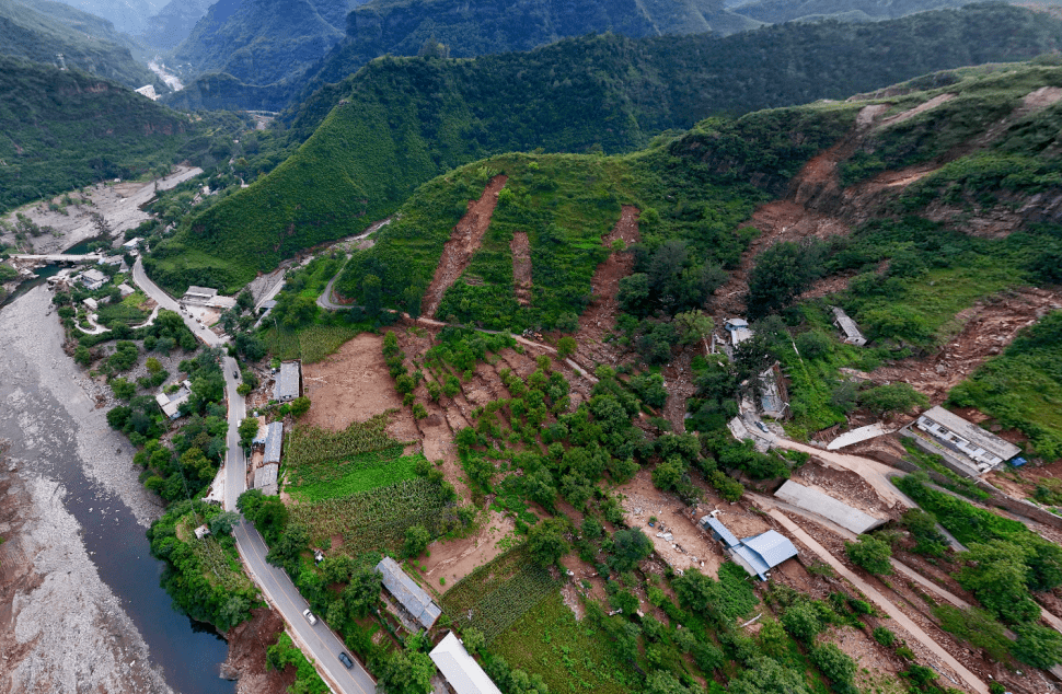 科技赋能,解选址之难,助家园建设 ——霞云岭乡责任规划师安置用地