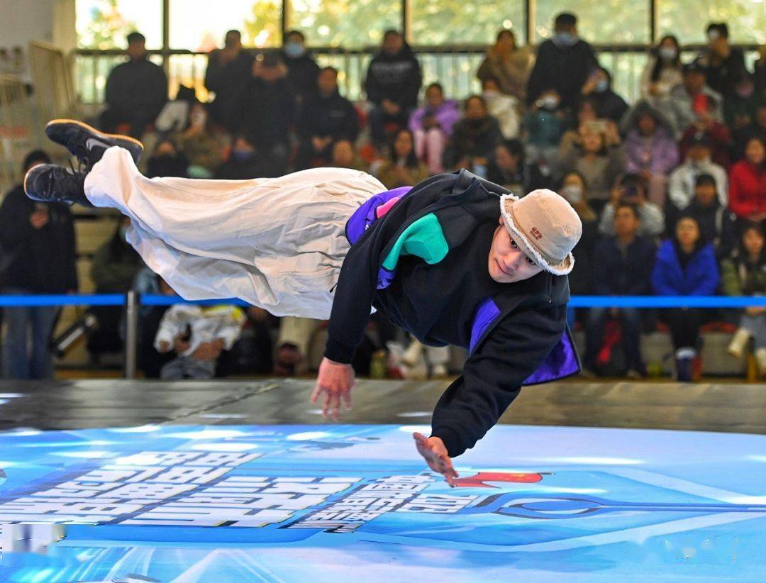 济南再迎"舞林大会":青春飞扬,舞向未来!