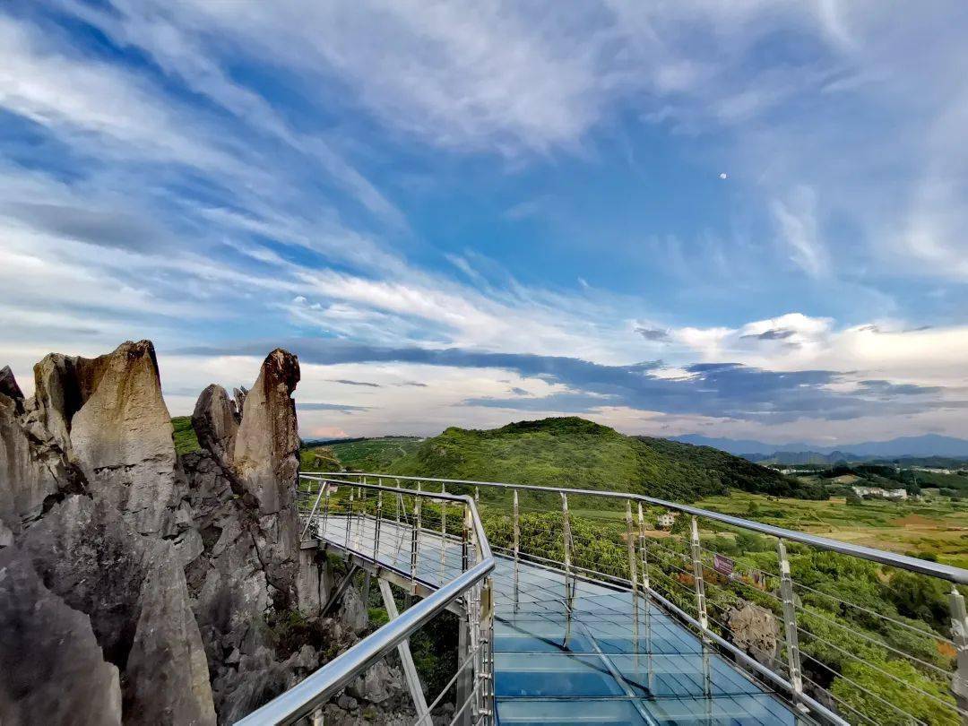 青云桥图源/富川神剑石林景区 供神剑石林景区有三大核心打卡景点