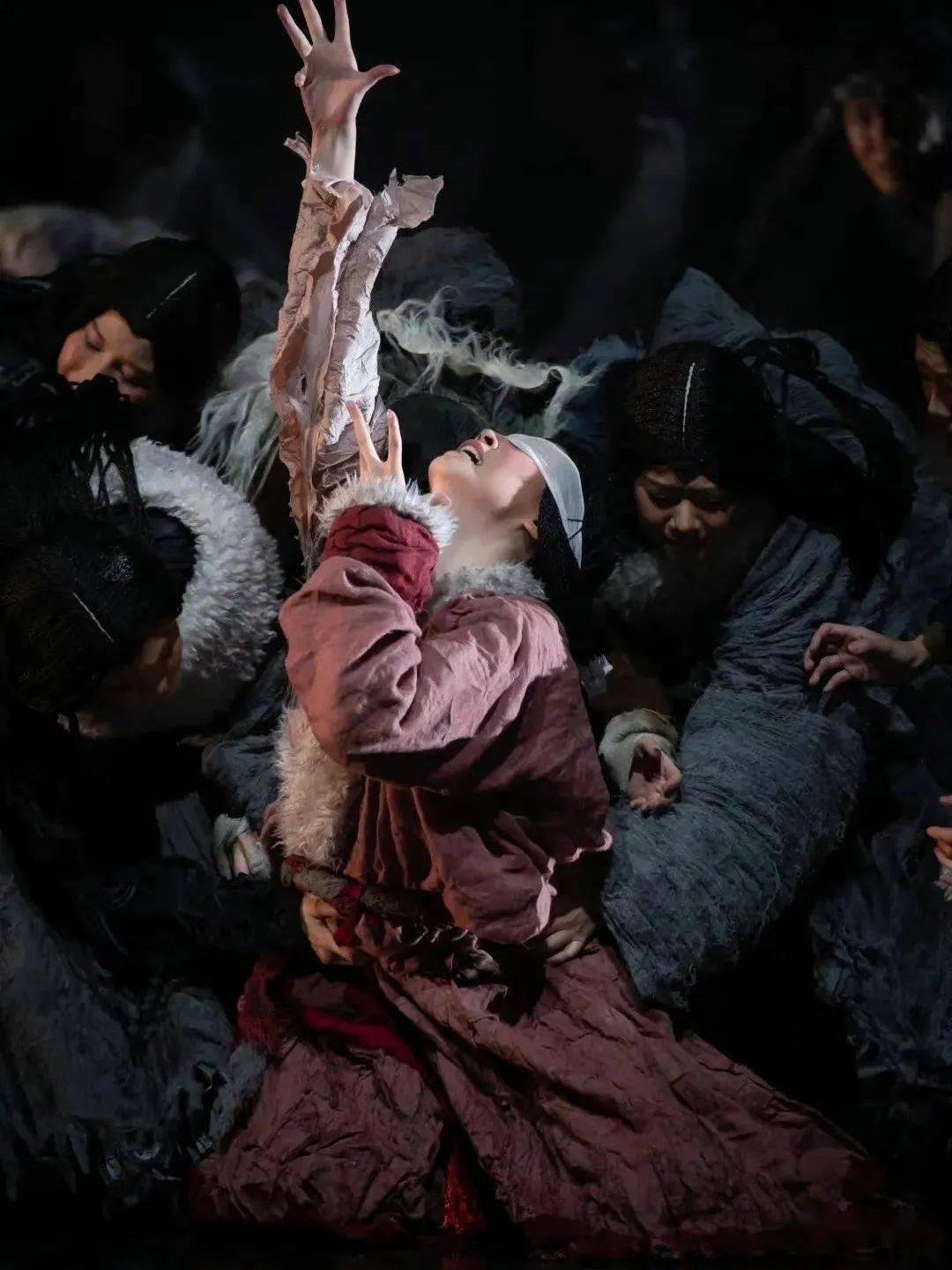 序   章:《梦回雪山》穿越风雪,只因你们护佑第一幕:《生来为奴》我们