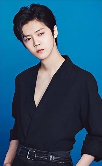 鹿晗的神秘身世揭秘:出道十几年,狗仔竟无从扒出_背景_家世_明星