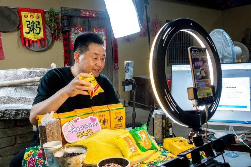 四间房镇高寨村花卉产业园,半坡店古典家具产业园,上官