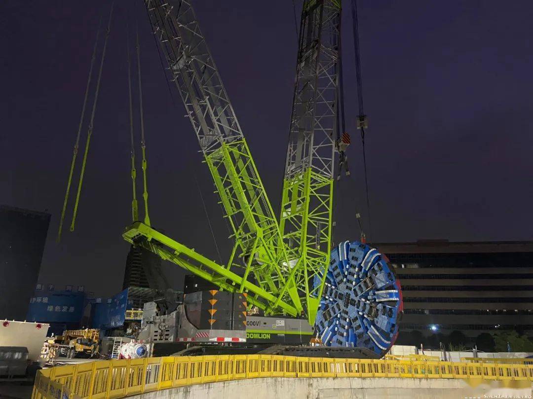 近日,深大城际深圳机场至坪山段工程2标(五和～聚龙)土建三工区盾构机