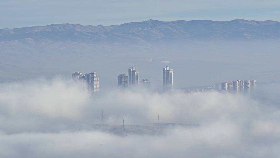 土耳其安卡拉大雾弥漫 城市高楼若隐若现_卡亚_作品_版权