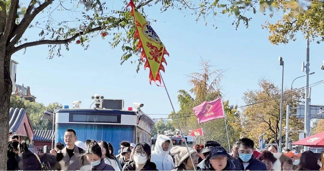 "个性化"导游旗该彰显什么样的个性?_旅行社_旅游_游客