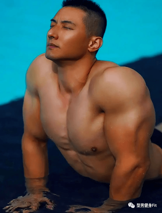 帅气肌肉男体写真