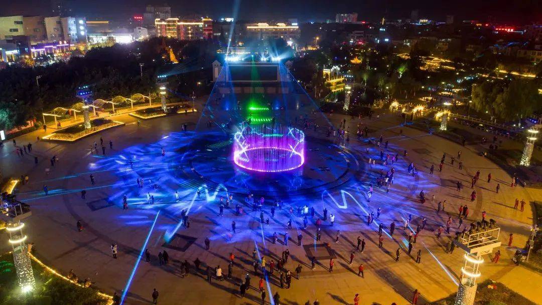 地点:龙翔广场时间:11月18日19:30②赣州市龙南市地点:龙虎山景区古越