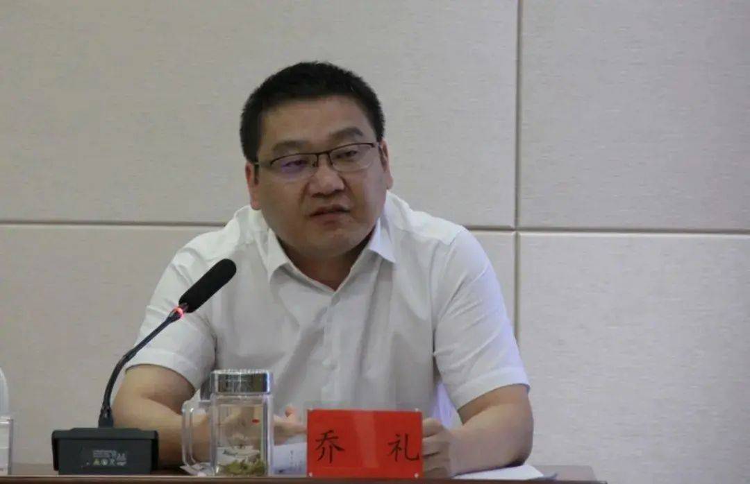 此前,乔礼曾长期在内蒙古新华发行集团工作,曾任赤峰市子公司总经理等