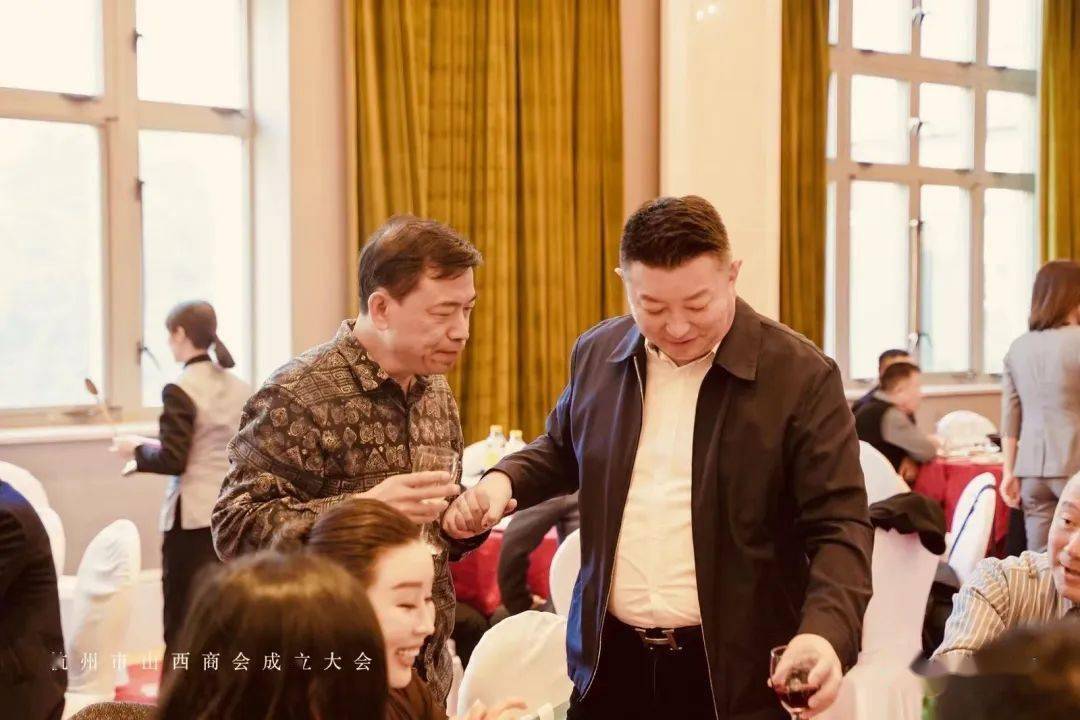 理事会名单:杨军,魏成岗,仝志斌,关飞,杨平,娄建国,张跃飞,李庆生