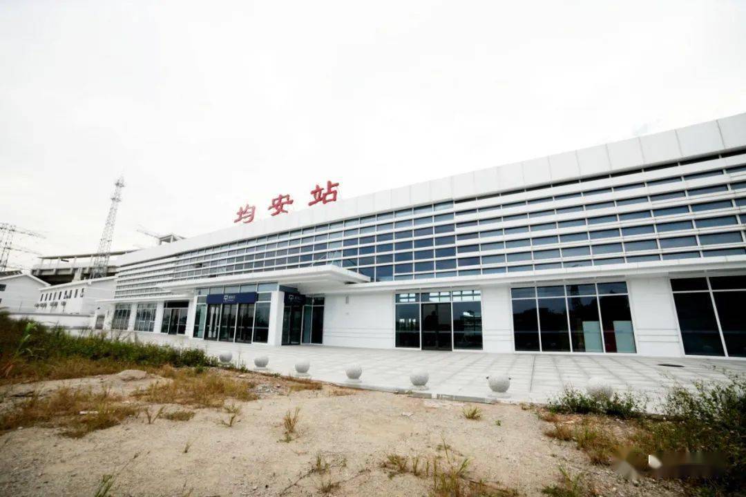 南沙港铁路均安站2