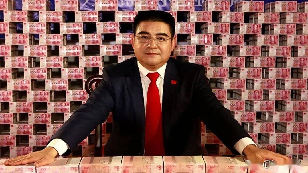 陈光标:把现金堆成山,捐款20亿后"消失",再出现却在家种地?