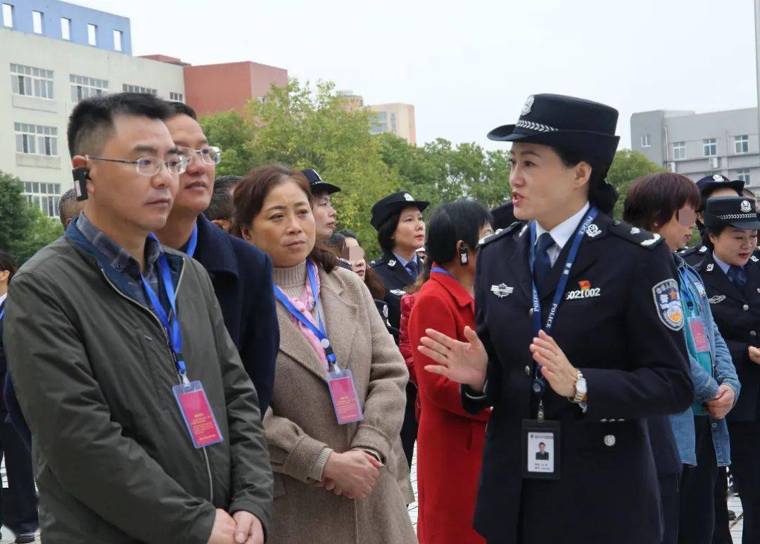 女子监狱举办监狱开放日活动_执法_工作_社会