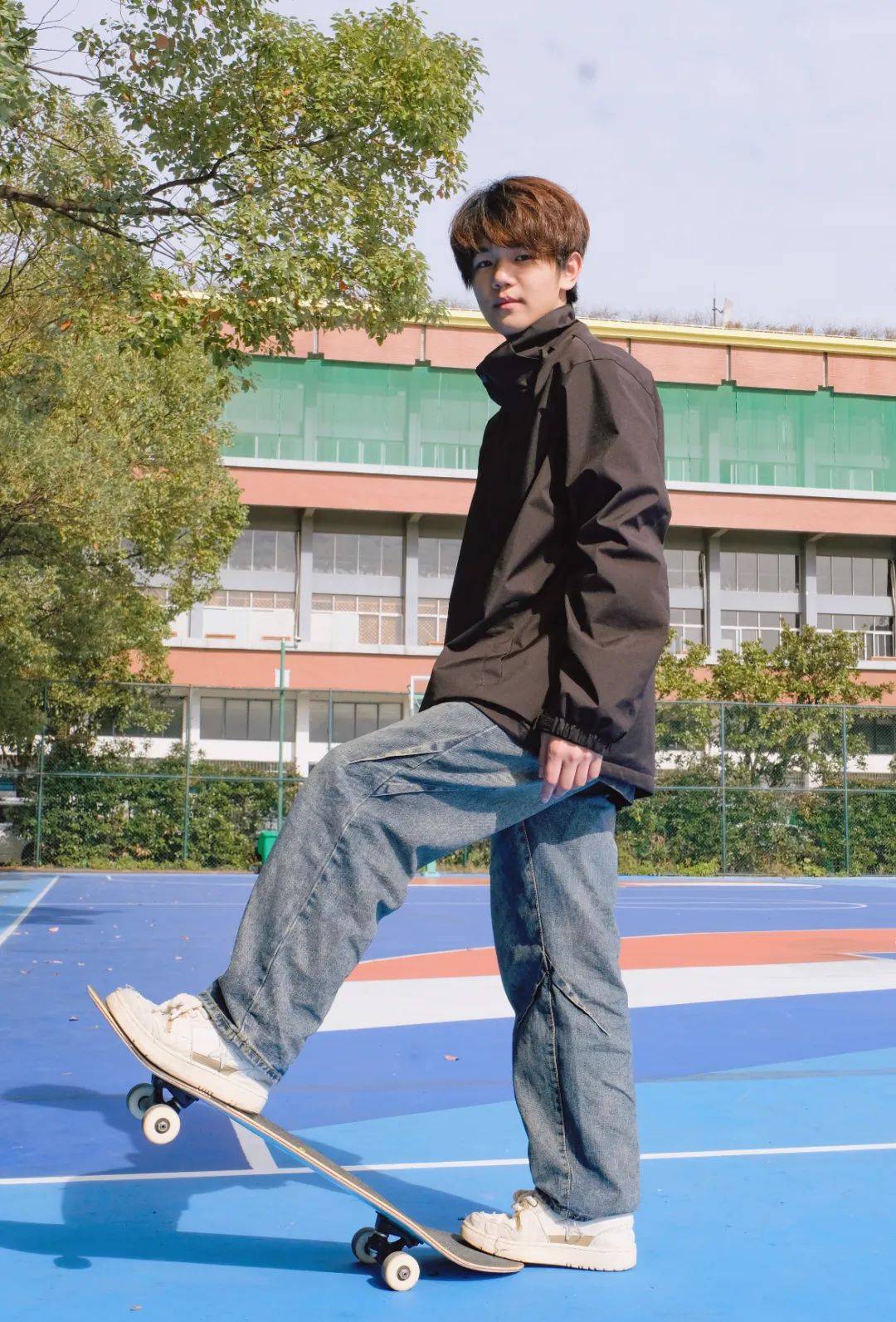 30位追风少年,都很飒!_网球场_青春_眼神