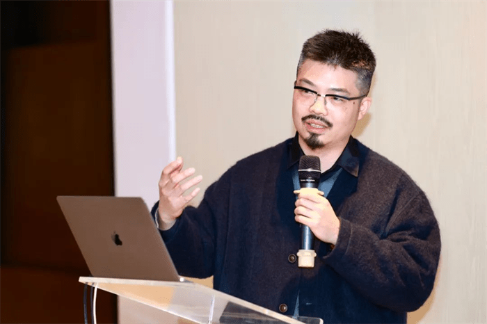 黑岩网络科技创始人&ceo倪臻杰郭翔老师为大家分享了中国动画近20年的