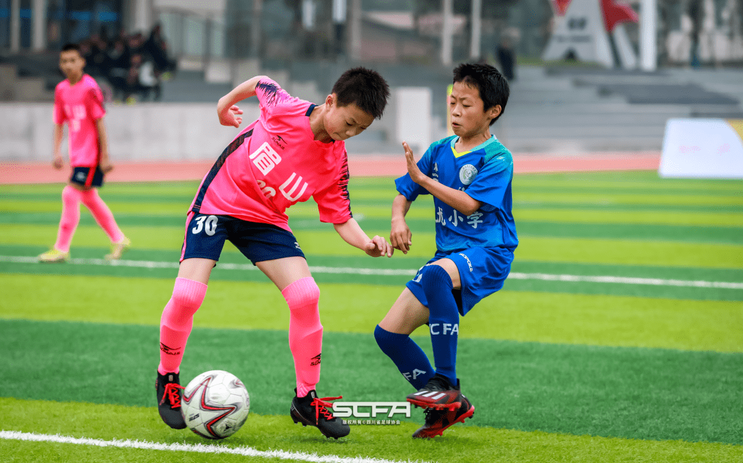 四川省第四届"贡嘎杯"青少年校园足球联赛(小学组)在富顺开赛_比赛日