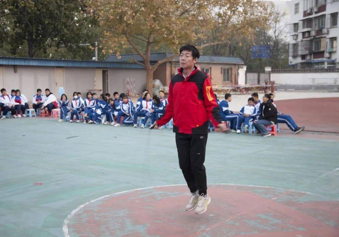 崇尚体育 追梦未来——丰台二中卢沟桥学校冬季锻炼启动仪式_生活