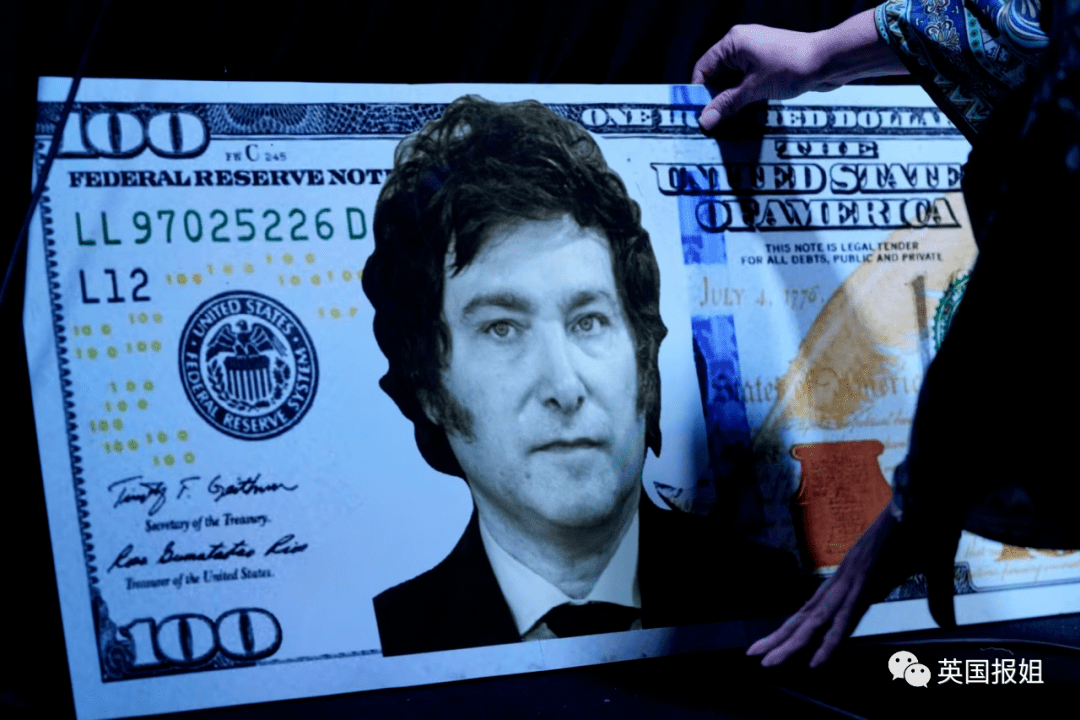 阿根廷选"疯子"当总统,手持电锯狂挥,扬言要开放器官买卖?