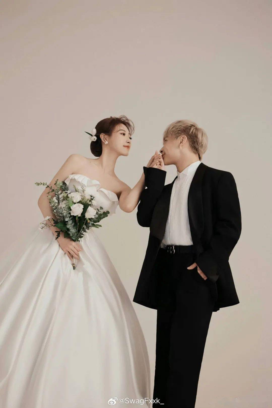 某宝店铺:maybe swag最新推荐吴亦凡厂牌突然更新!为其发声!