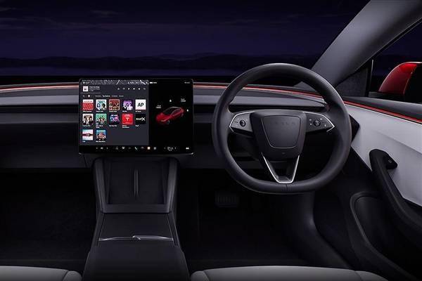 特斯拉Model 3高性能版明年有望回归：零百加速2秒级(图2)