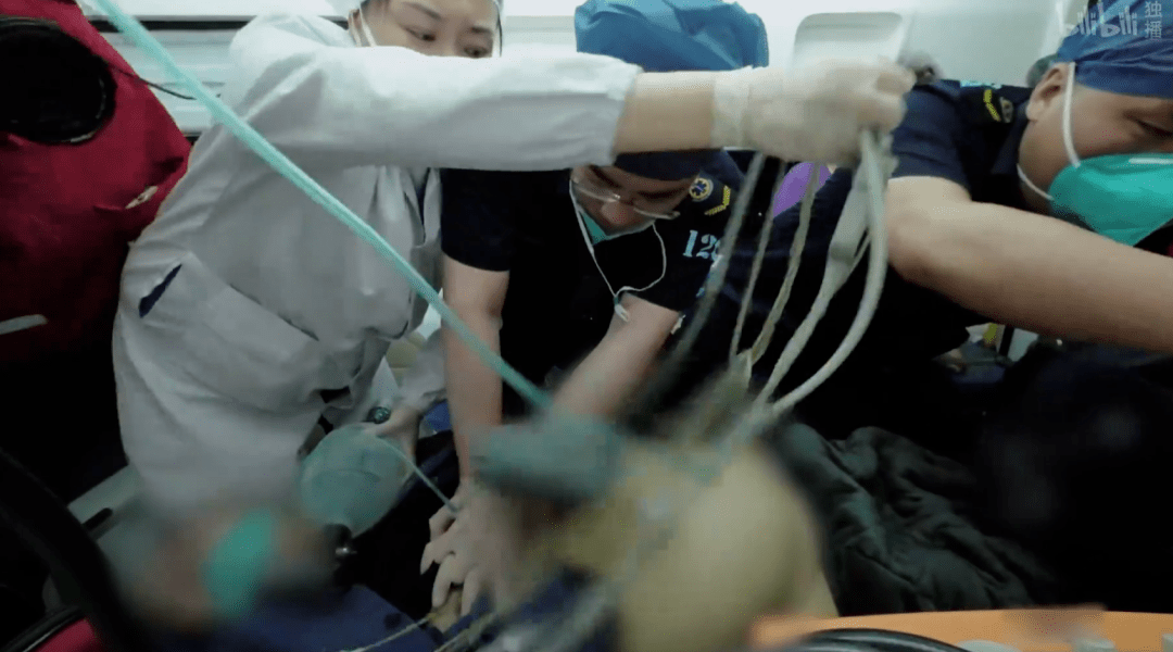 "尸斑,尸僵都出来了!