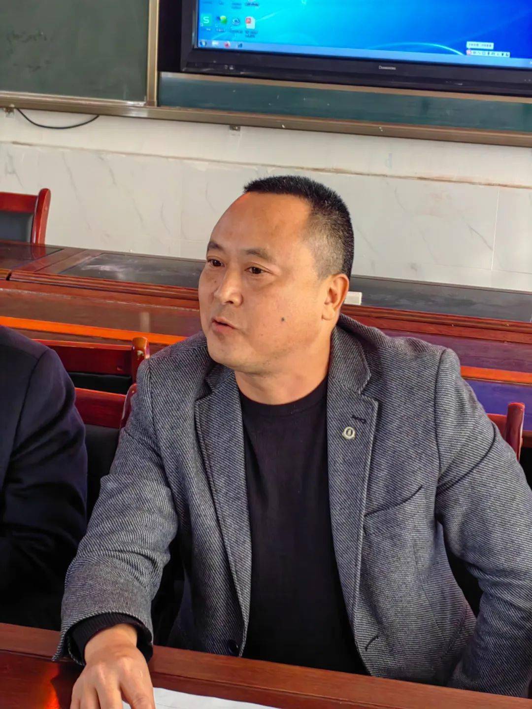 【名师工作室】共研·众行·致远——张洪斌名校长工作室赴仁和学校