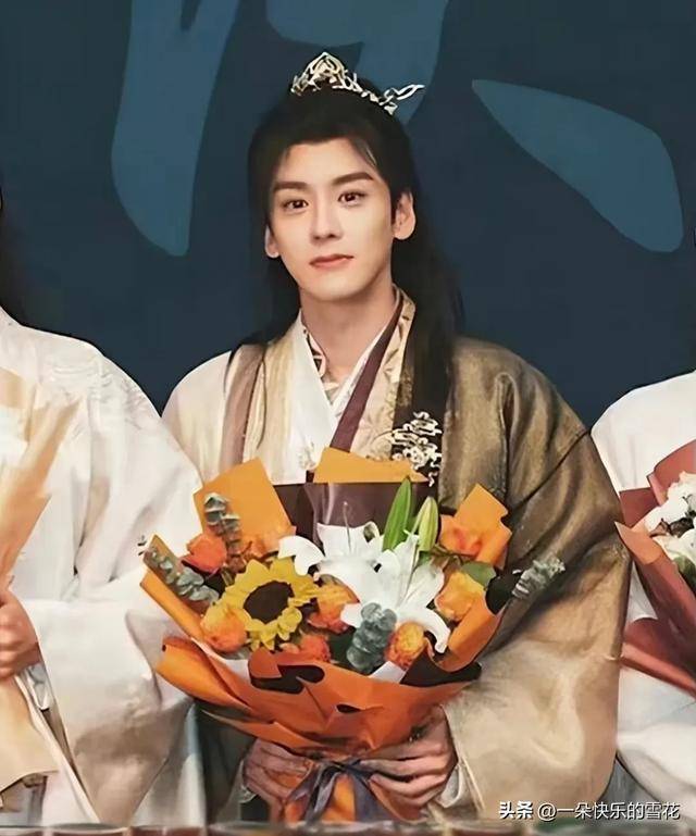 杨紫李现主演的《国色芳华》男二号确定了!_魏明哲_网络_图片