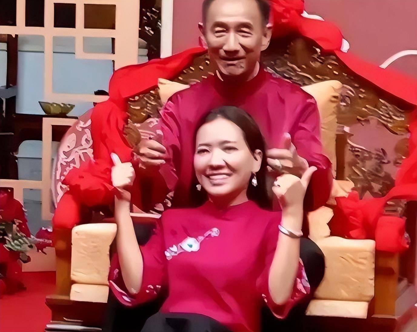 她的父亲叫做魏超仁,是果敢四大家族之一,他们的家族在当地有权有势
