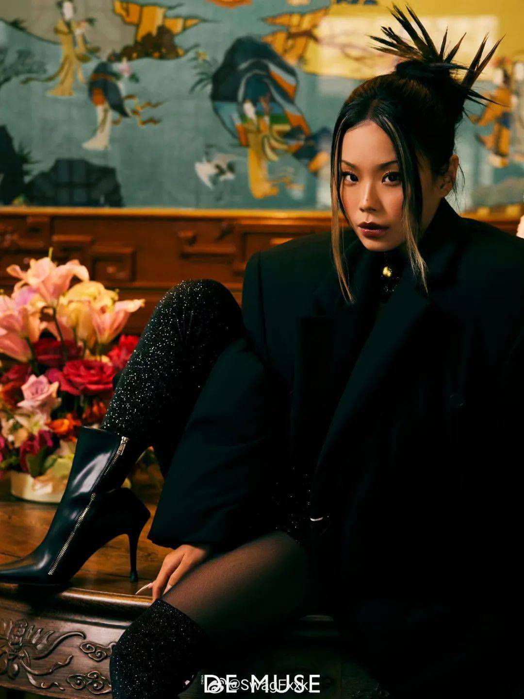 万妮达成为杂志封面!太美了!_吴亦凡_西蒙_时尚