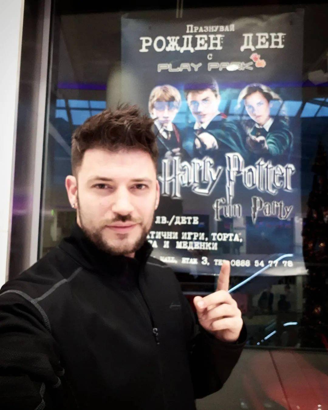 《哈利·波特》男星现在是肌肉男,腹肌胸肌超级诱人!