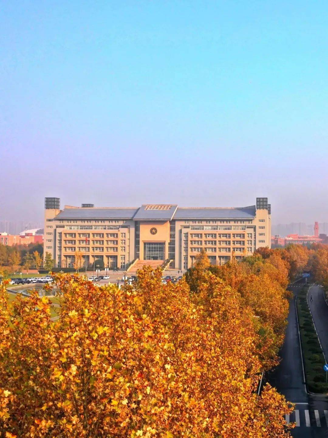 郑州大学美景图片