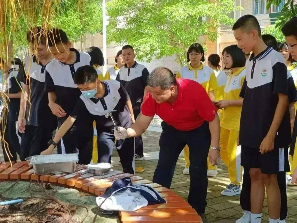 正果中学好吗图片