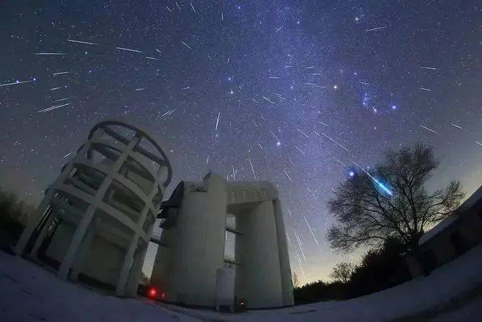 中国科学院国家天文台浙江大学星"浙江大学星"永久编号为236743 ,由