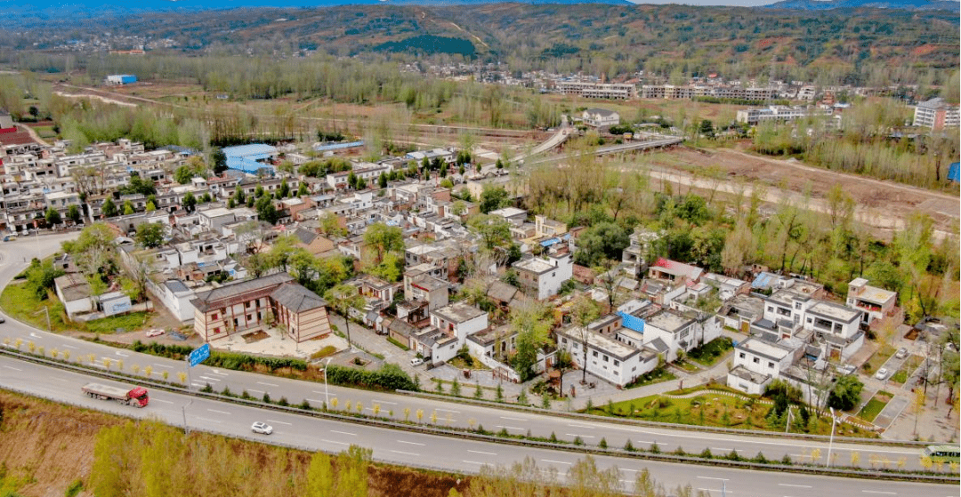 【文明乡风巡礼】陆浑镇陆浑村:榜样彰显身边文明 文墨书写多彩华章