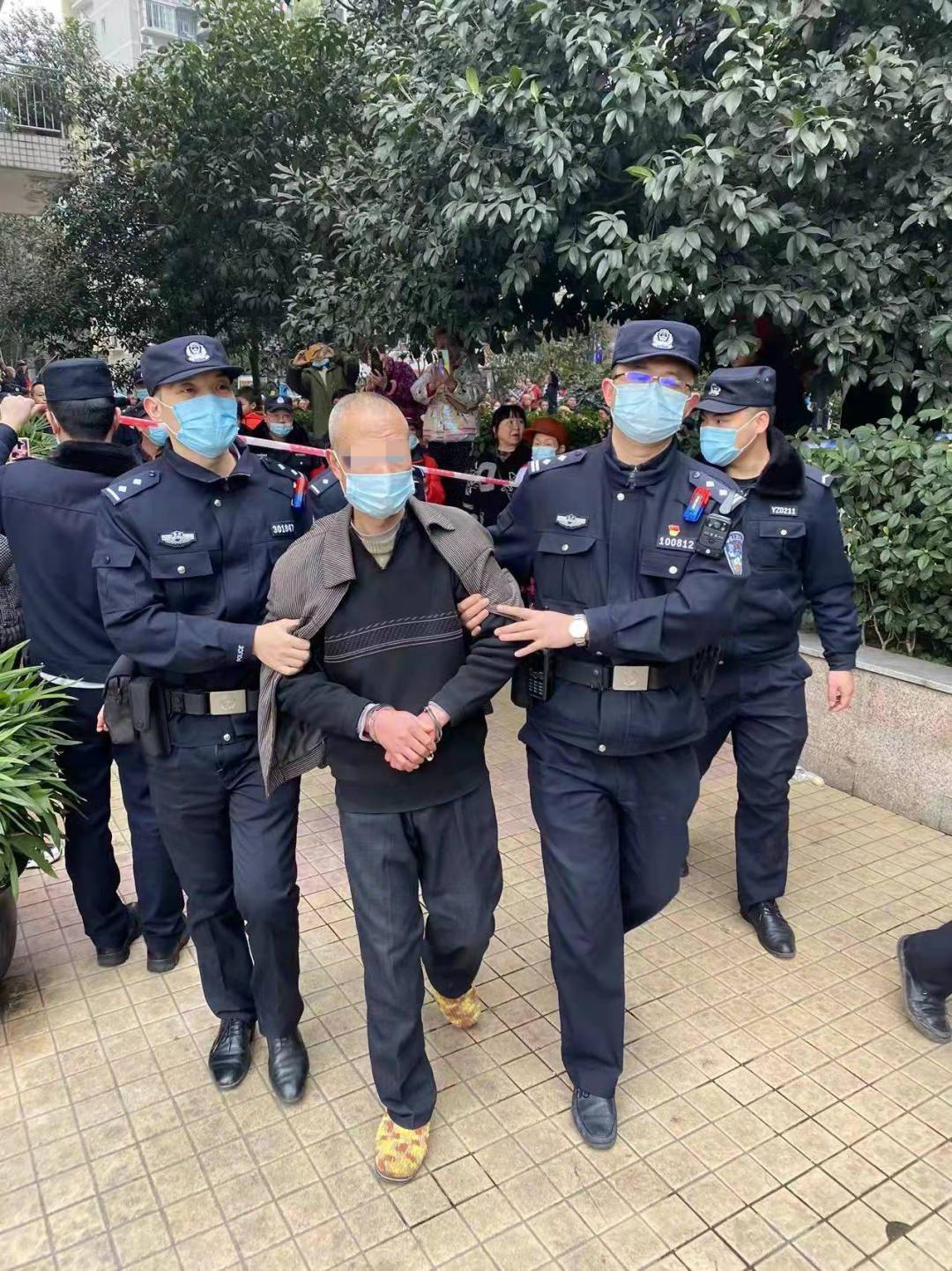 派出所立即组织民警火速出警不到5分钟社区警务室