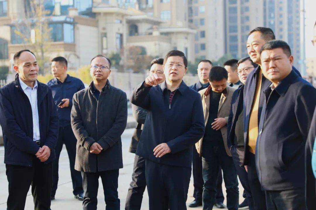 高文峰一行先后深入到城南客运站,云梦老火车站,水果街,城北客运站,杨