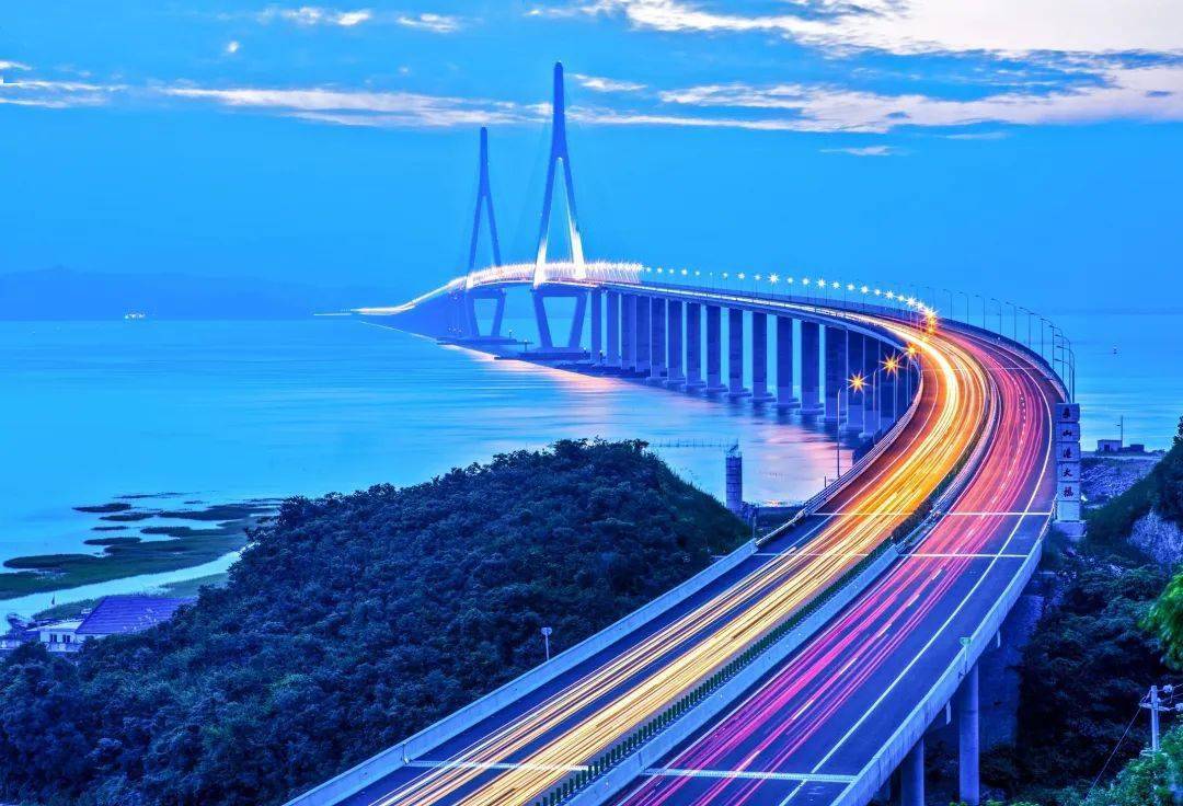 象山港大桥夜景.