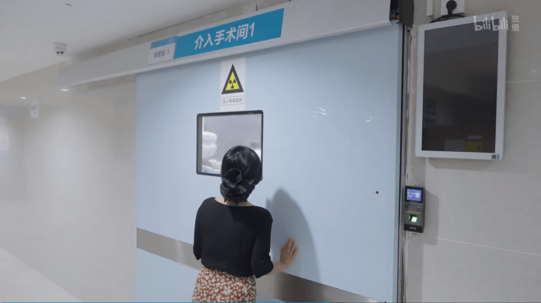 从手术室门外的指示灯亮起到熄灭,只用了短短20分钟.