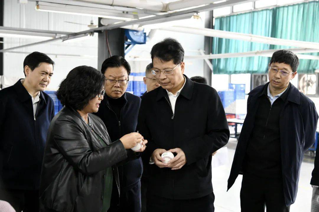副省长郭锡文在贵州省独山润扬运动器材有限公司调研郭锡文先后来到