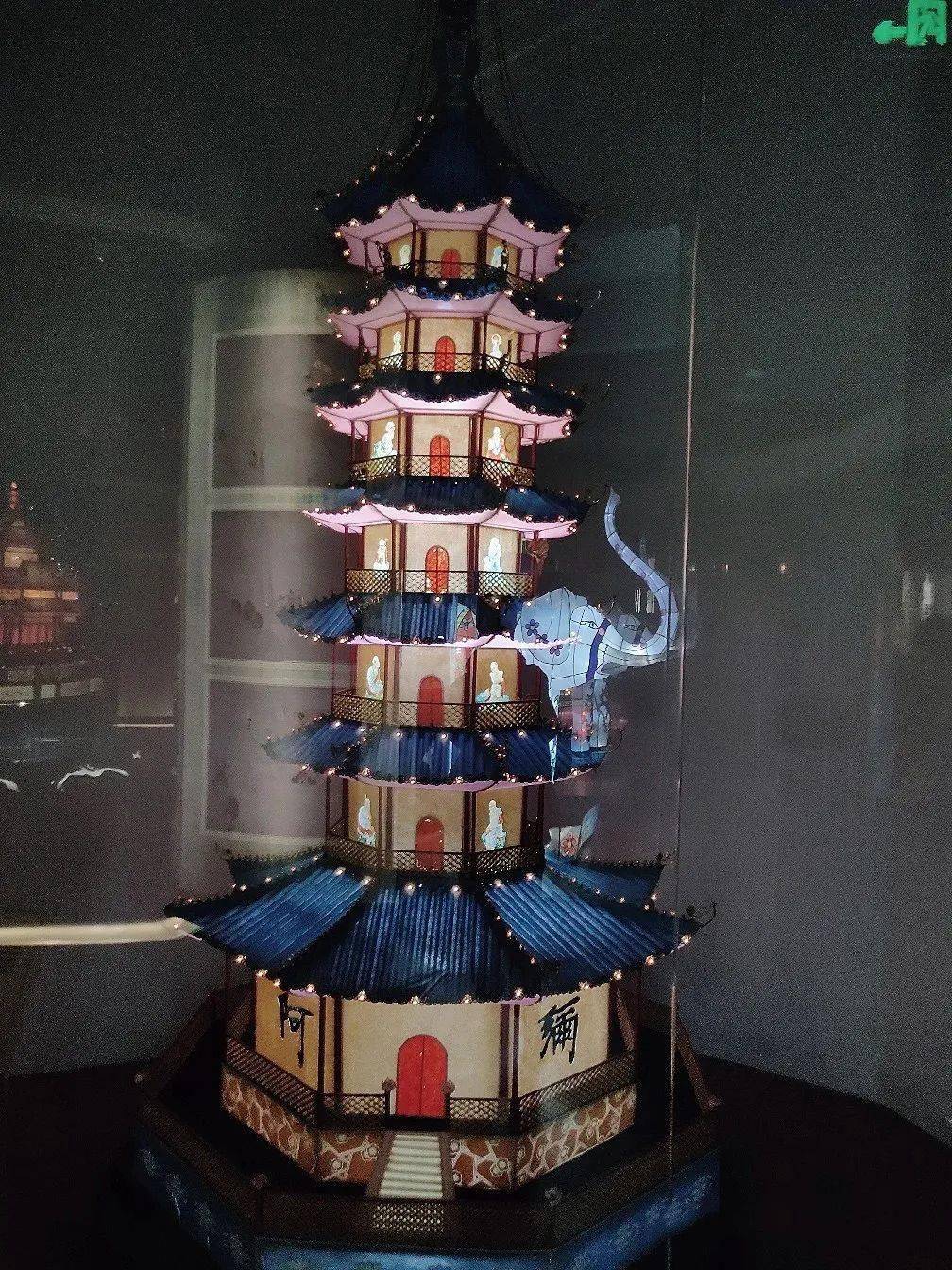 除了海宁博物馆,还有安国寺经幢,晴雨楼藏砚馆值得一观.