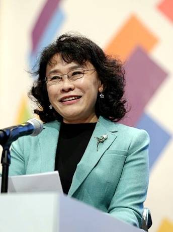 开屏策划|不要只在今天,才想起他们……_电影_张海迪_平亚丽