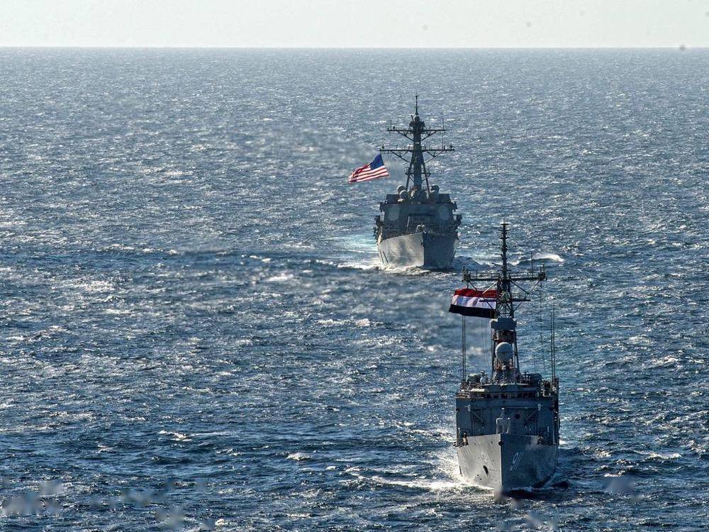 美国军舰和商船在红海遭袭,中东海上紧张局势升级_袭击_胡塞_组织