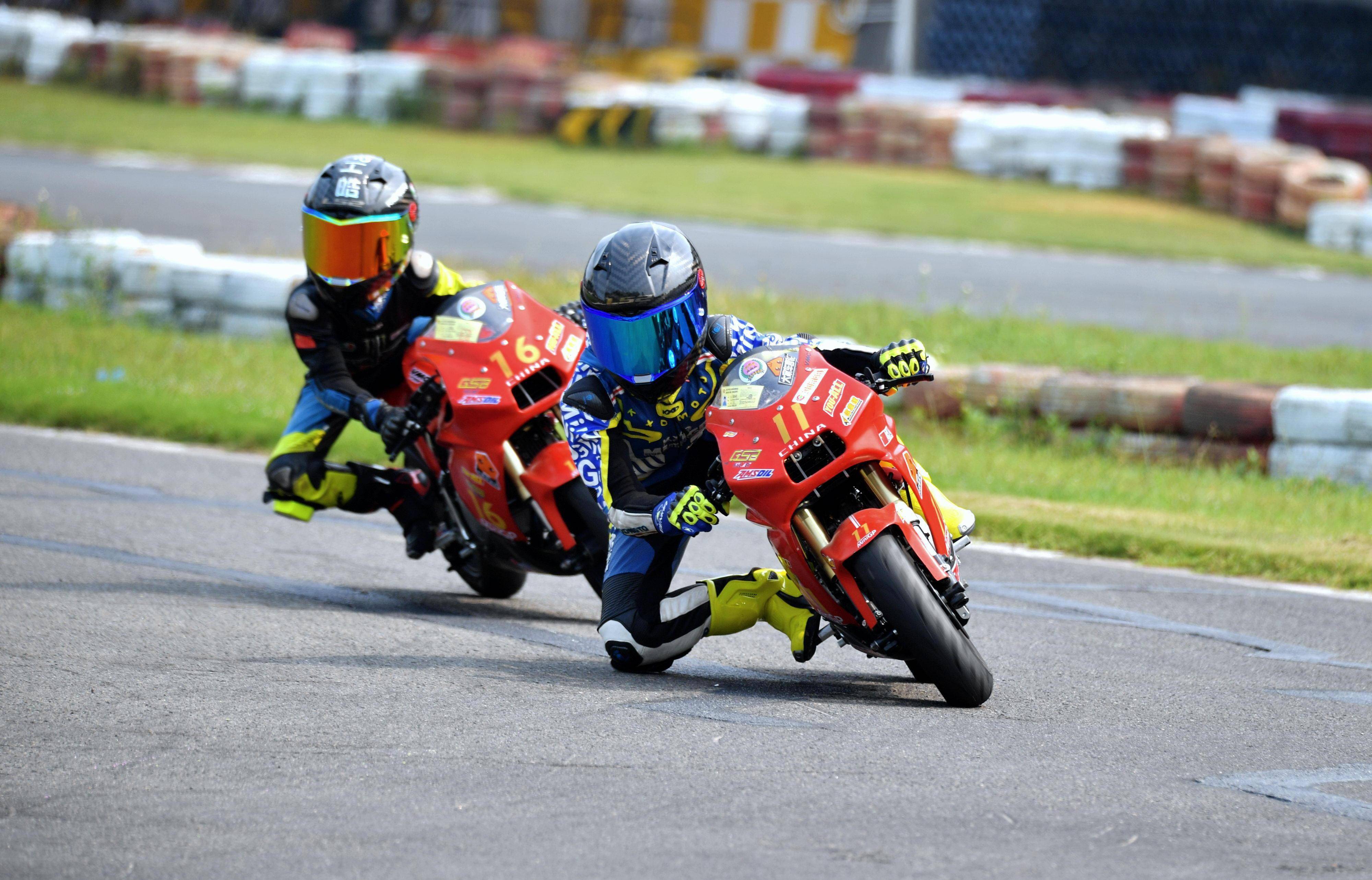 赛车会摩托车大赛 伟业达杯 第三回合的比赛(九月 23 - 24 日),kxd